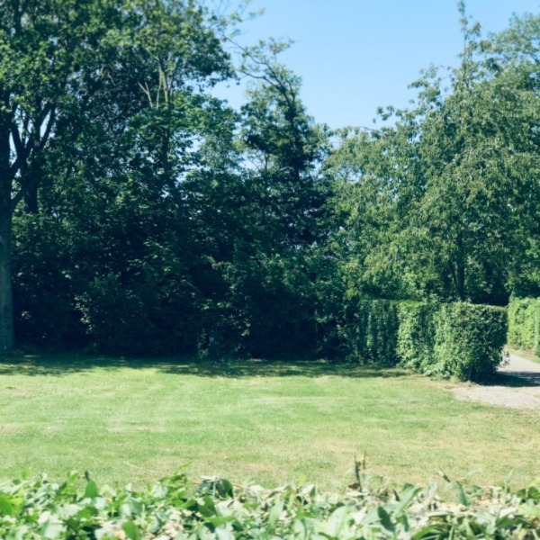 Familieplaats/gezinsplek.